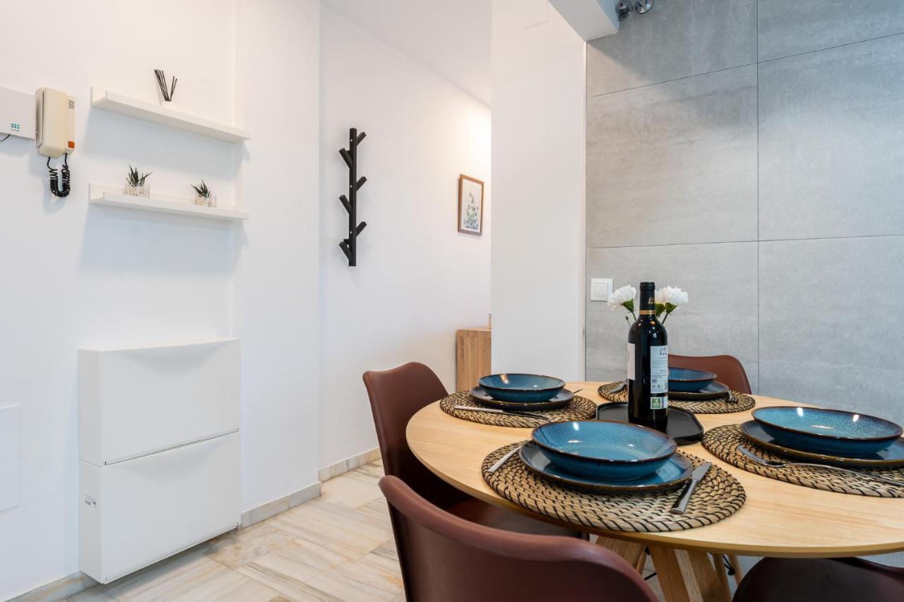דירות Benalmadena Beachfront Retreat Big Balcony And City Sea Views מראה חיצוני תמונה