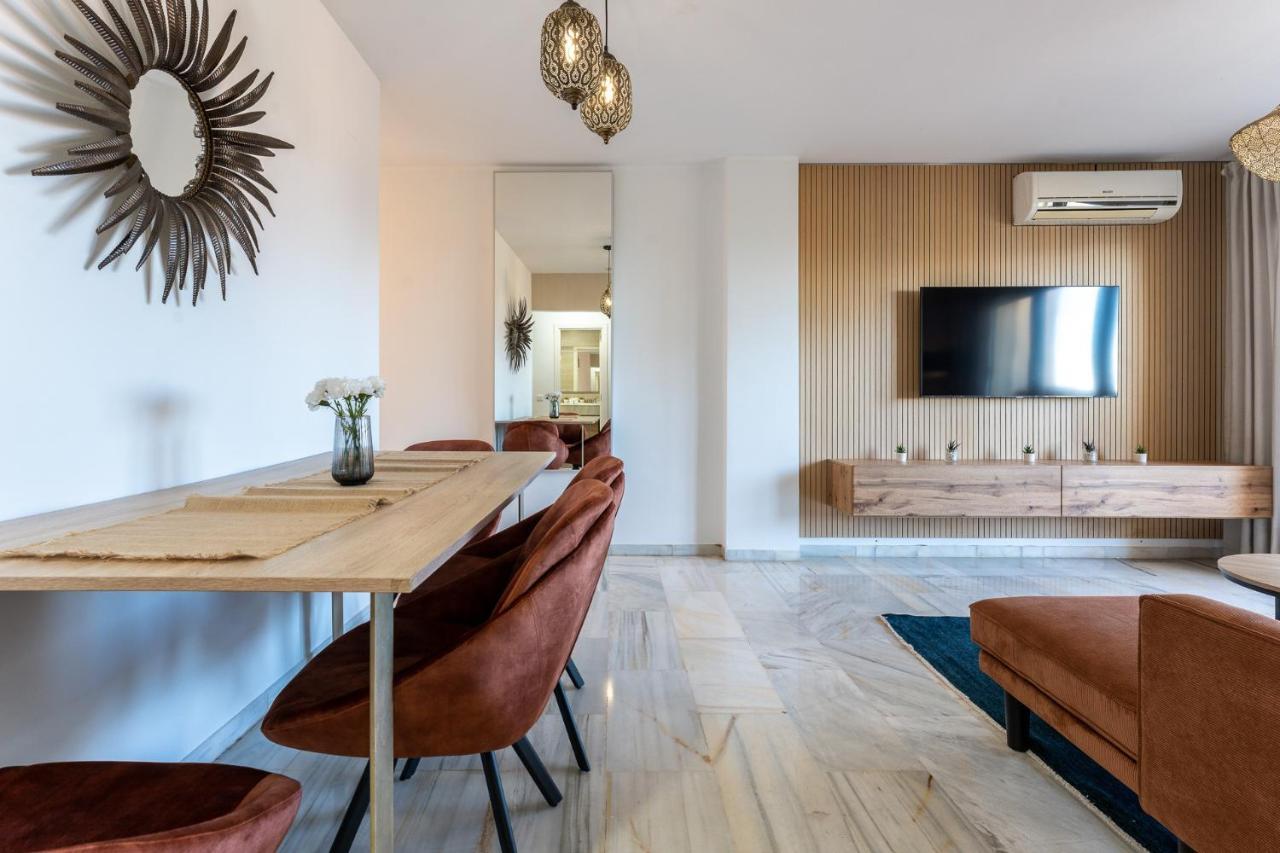 דירות Benalmadena Beachfront Retreat Big Balcony And City Sea Views מראה חיצוני תמונה
