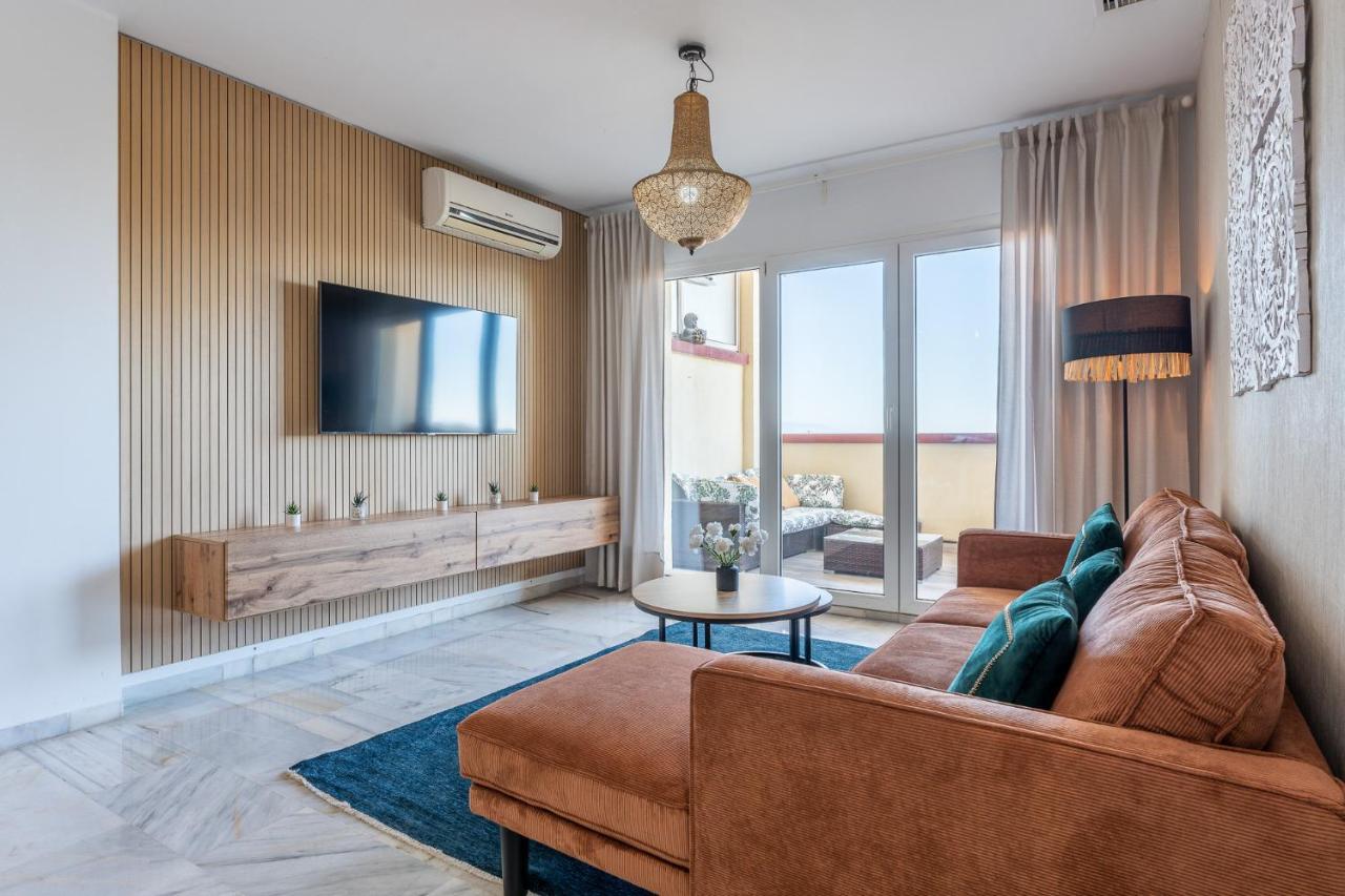 דירות Benalmadena Beachfront Retreat Big Balcony And City Sea Views מראה חיצוני תמונה